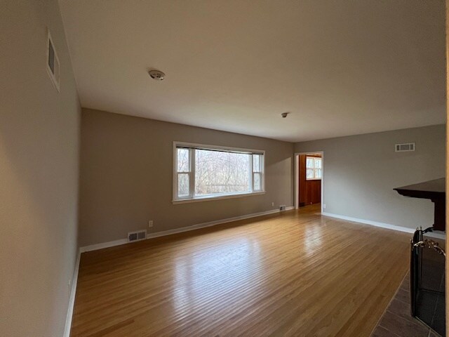 More Photos Of 704 E 9th St, Lockport Medical For Sale