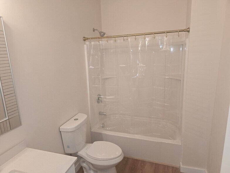 More Photos Of 2122 N Pine St, Wilmington Apartments For Sale