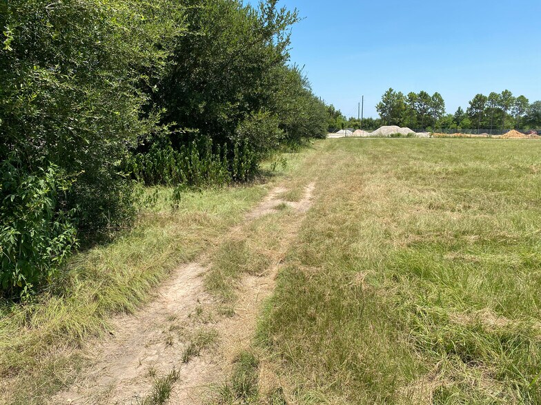 More Photos Of FM 2920 @ Roberts, Hockley Land For Sale