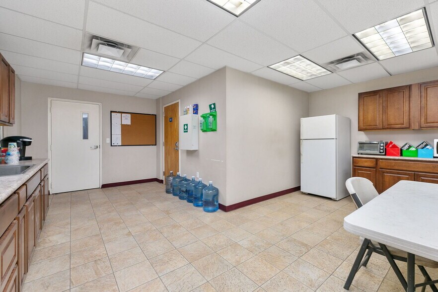 More Photos Of 6193 Berwick Dr, Cheyenne Warehouse For Sale