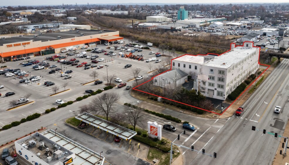 Primary Photo Of 3224 S Kingshighway Blvd, Saint Louis Manufacturing For Sale