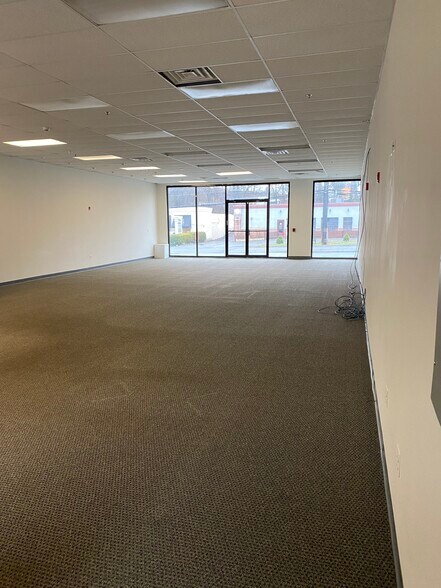 More Photos Of 183 S Central Ave, Hartsdale Freestanding For Lease