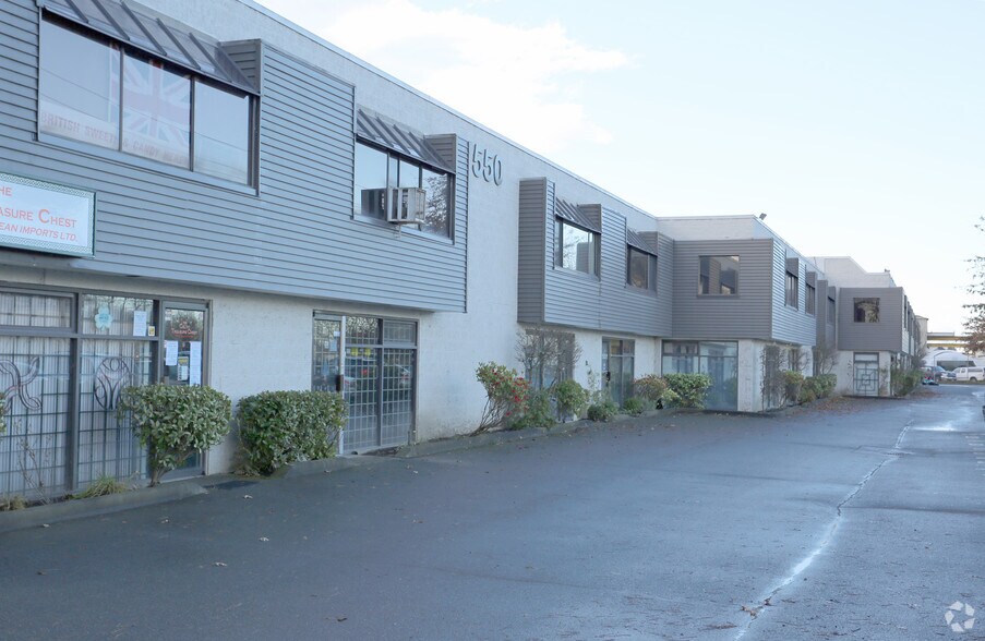 More Photos Of 7550 River Rd, Delta Service For Lease