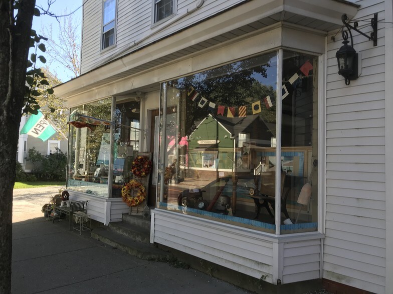 More Photos Of 7 Main St, North Kingstown Storefront Retail Office For Lease