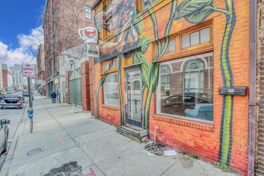 More Photos Of 713 Pratt St, Baltimore Freestanding For Sale