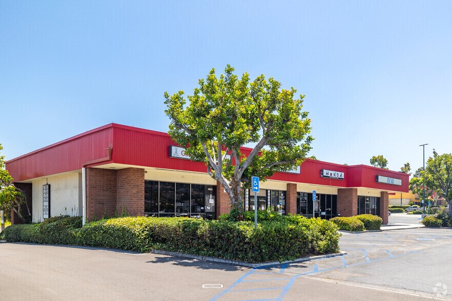 More Photos Of 3617-3633 Pacific Coast Hwy, Torrance Freestanding For Lease