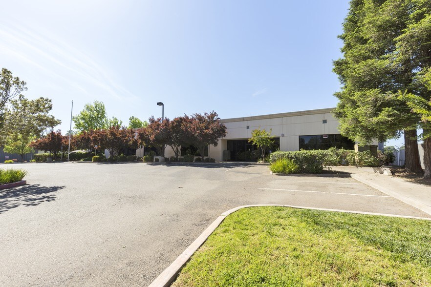More Photos Of 4305 Auburn Blvd, Sacramento Coworking Space