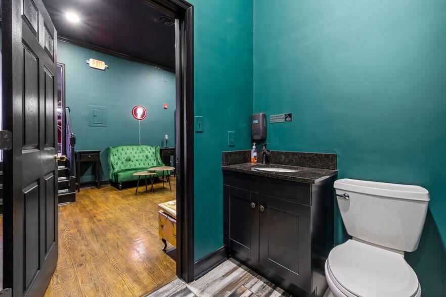 More Photos Of 3014 Memorial Ave, Lynchburg Restaurant For Sale