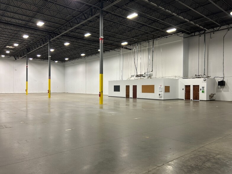 More Photos Of 5901 Long Creek Park Dr, Charlotte Warehouse For Lease