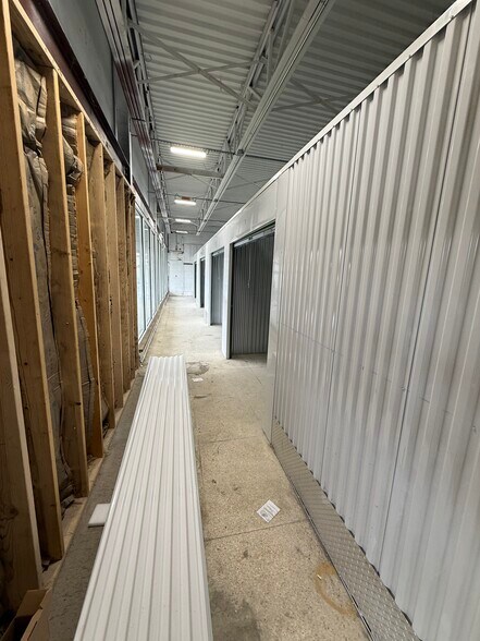 More Photos Of 3402 Richfield Rd, Flint Freestanding For Lease
