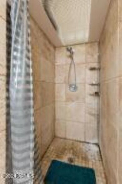 More Photos Of 711 E McKinley St, Phoenix Light Distribution For Sale