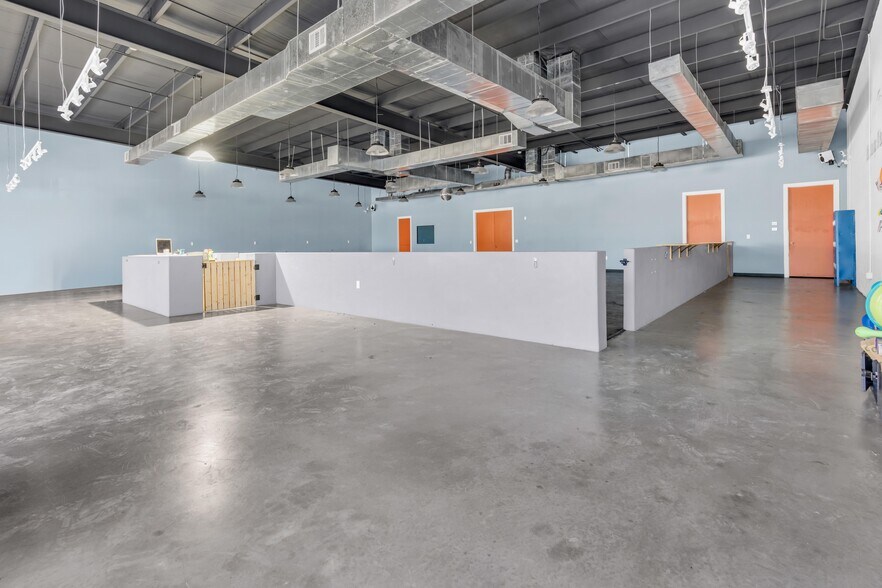 More Photos Of 26131 Kuykendahl Rd, Tomball Storefront For Lease