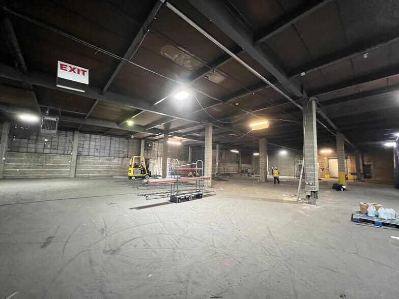 More Photos Of 33-33 11th St, Long Island City Warehouse For Lease