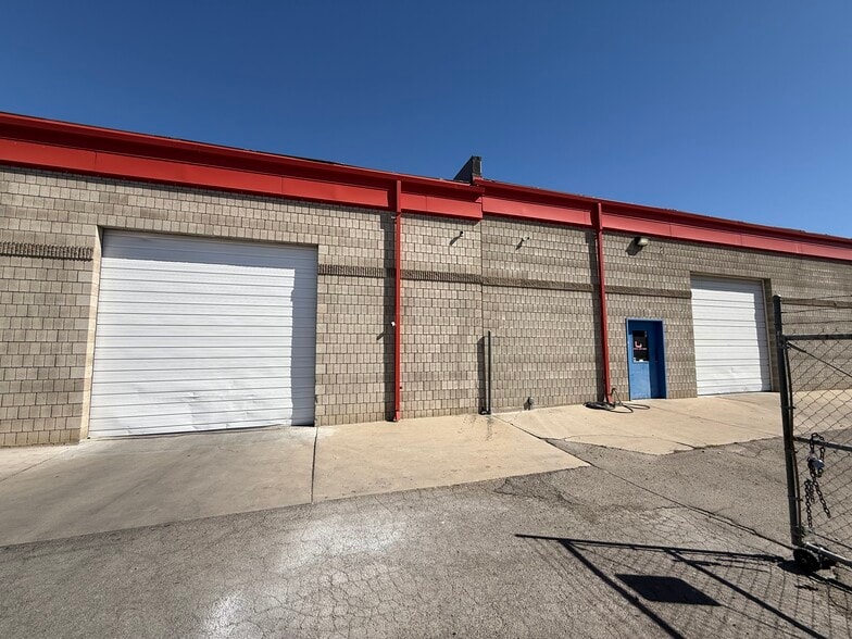 More Photos Of 3995 Howick St, Murray Warehouse For Lease
