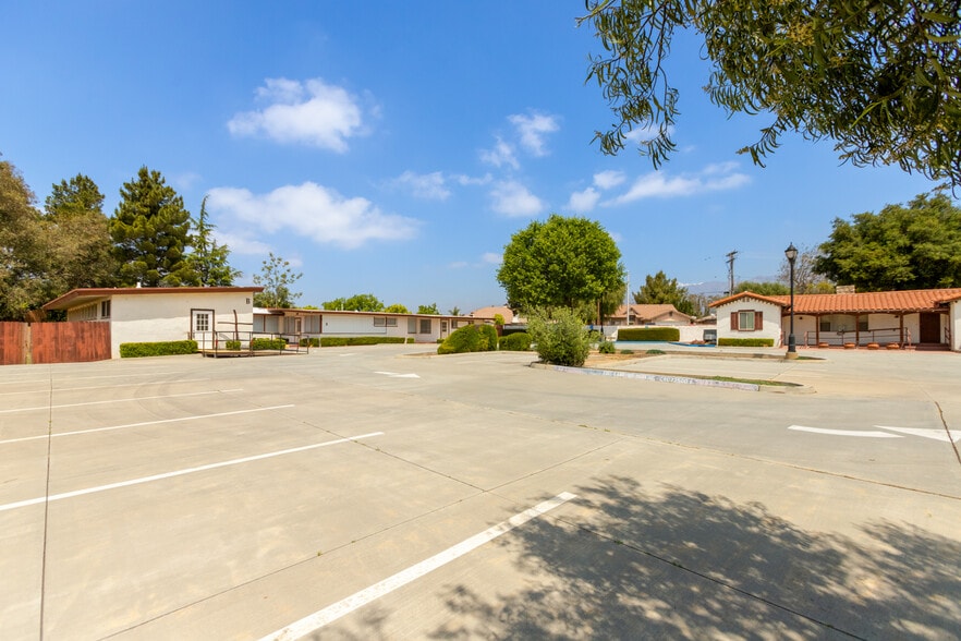 More Photos Of 635 Veile Ave, Beaumont Office For Sale