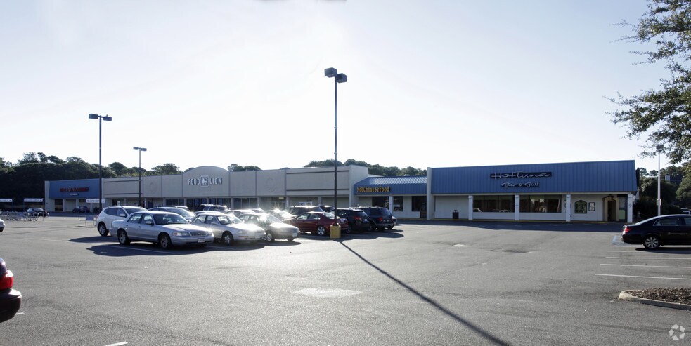More Photos Of 2817 Shore Dr, Virginia Beach Unknown For Lease
