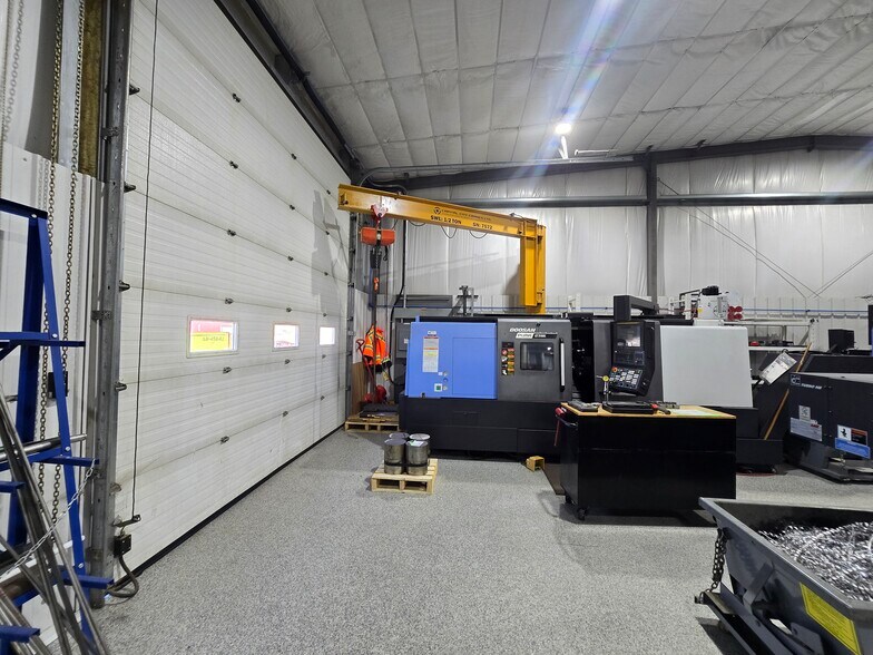More Photos Of 901 17 Av, Nisku Warehouse For Sale