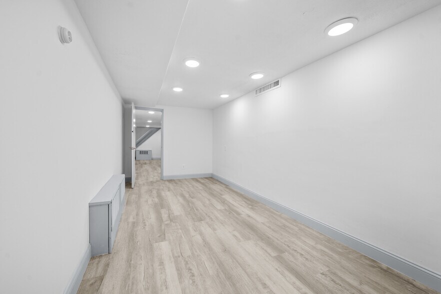 More Photos Of 203-205 W 91st St, New York Apartments For Lease