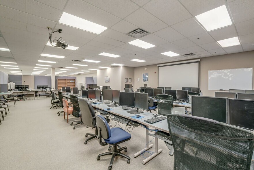 More Photos Of 3101 Technology Dr, Edmond Light Distribution For Lease