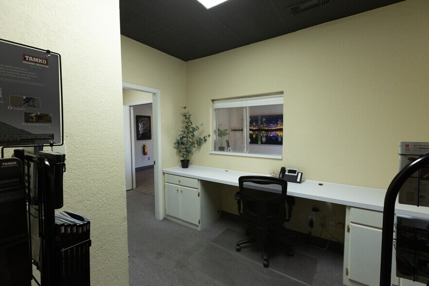 More Photos Of 706 Springdale Rd, Bedford Office For Sale