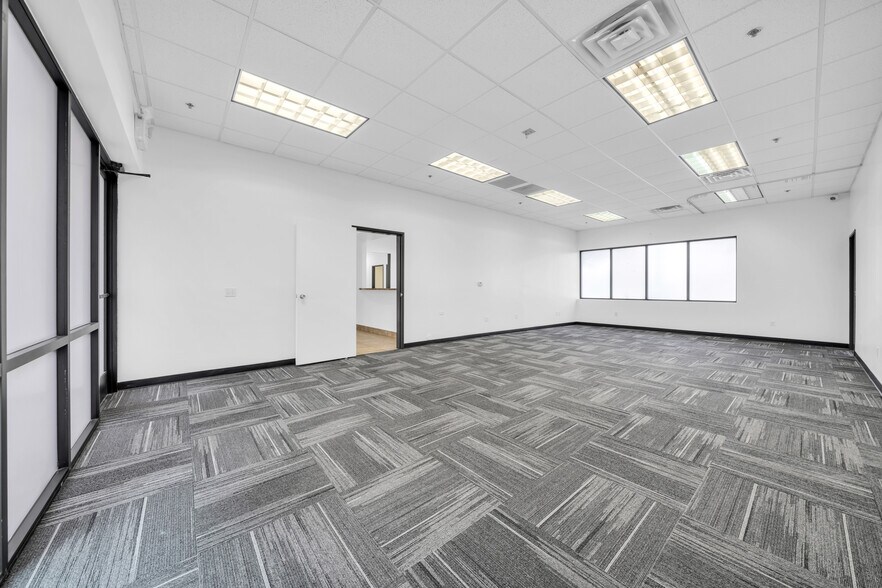 More Photos Of 3710 W Greenway Rd, Phoenix Medical For Sale