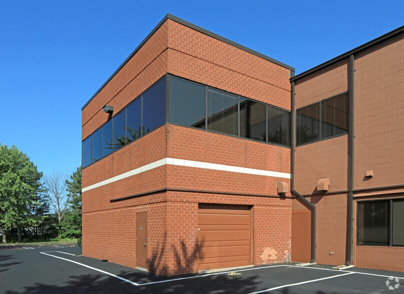 More Photos Of 14900 Sweitzer Ln, Laurel Office For Lease