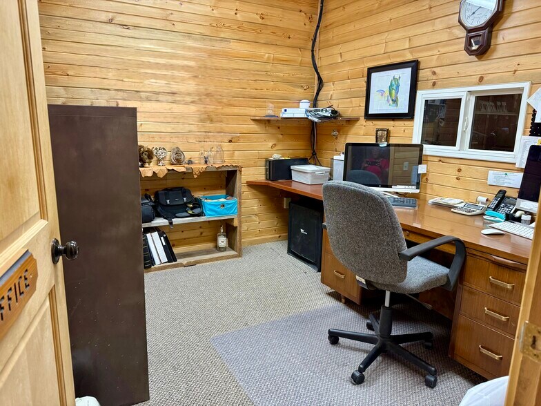 More Photos Of 626 Richards St, Thermopolis Freestanding For Sale