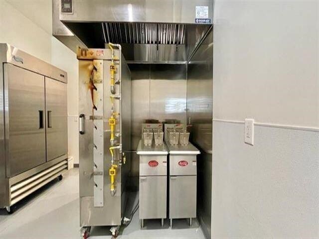 More Photos Of 620 E Sierra Ave, Portola Restaurant For Sale