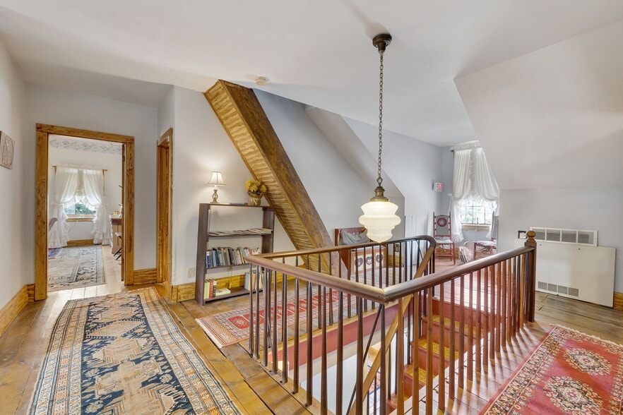 More Photos Of 146 S 3rd St, Ste Genevieve Hospitality For Sale