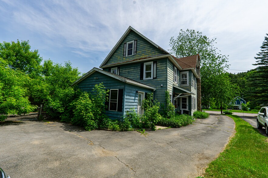 More Photos Of 16 Broad Ln, Au Sable Forks Apartments For Sale