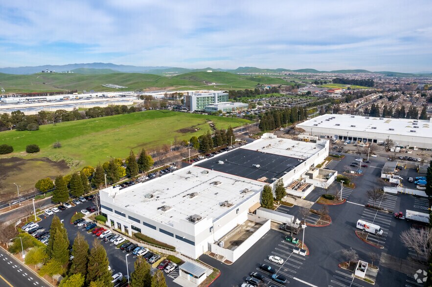 More Photos Of 5990-5996 Gleason Dr, Dublin Research And Development For Lease