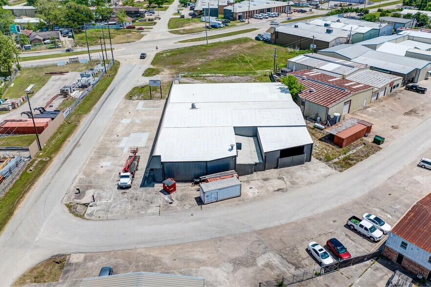 More Photos Of 10215 Papalote St, Houston Showroom For Sale