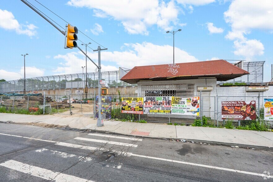 More Photos Of 1582 Linden Blvd, Brooklyn Land For Lease
