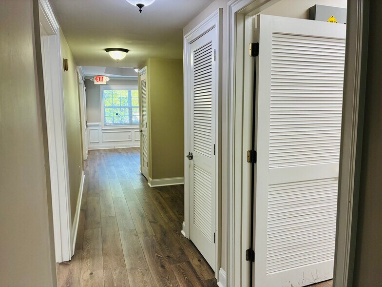 More Photos Of 965 Piedmont Rd NE, Marietta Office For Lease