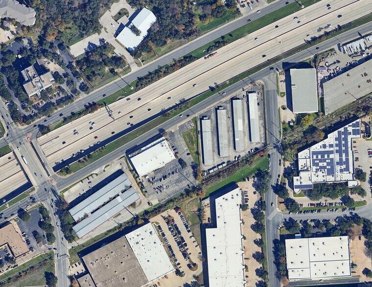 More Photos Of 2229 E Ben White Blvd, Austin Self Storage For Lease