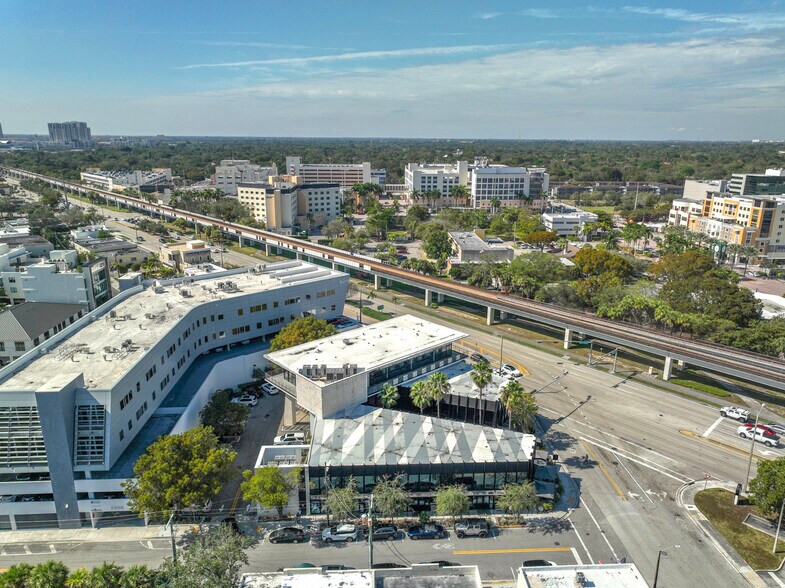 More Photos Of 5958 S Dixie Hwy, South Miami Restaurant For Lease