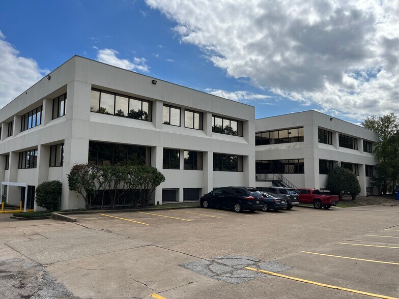 More Photos Of 955 Dairy Ashford Rd, Houston Medical For Lease