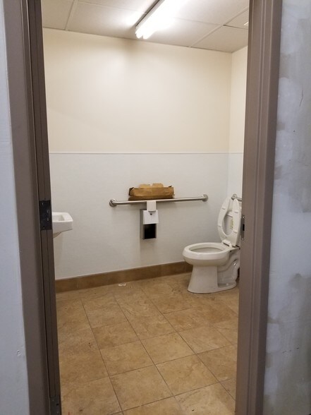 More Photos Of 4847 Pearl St, Boulder Warehouse For Lease