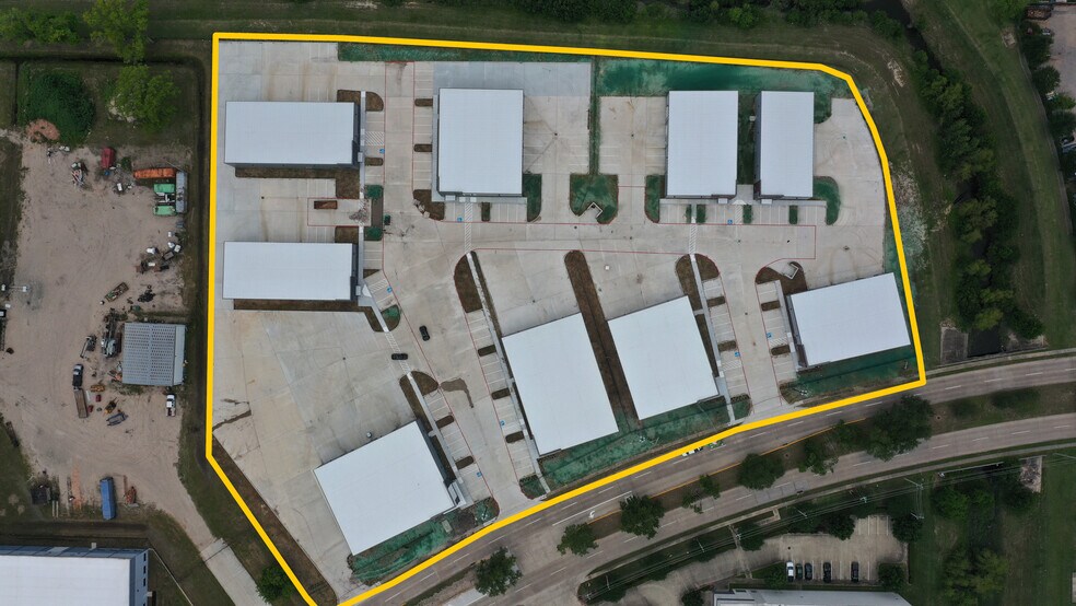More Photos Of 13600 S Gessner Rd, Missouri City Warehouse For Lease