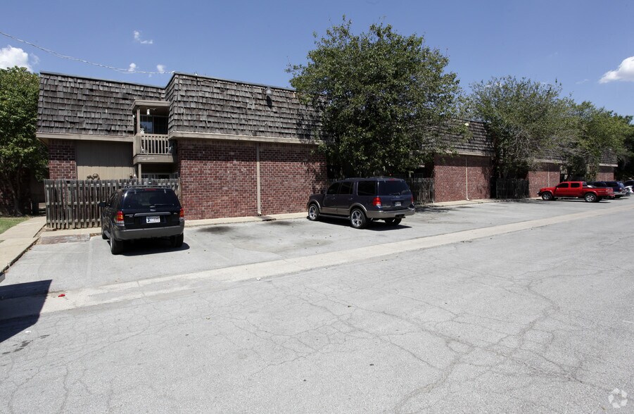 More Photos Of 3218 S 93rd East Ave, Tulsa Apartments For Sale