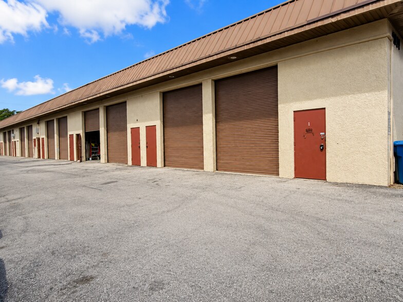 Primary Photo Of 1901 NW 32nd St, Pompano Beach Warehouse For Lease