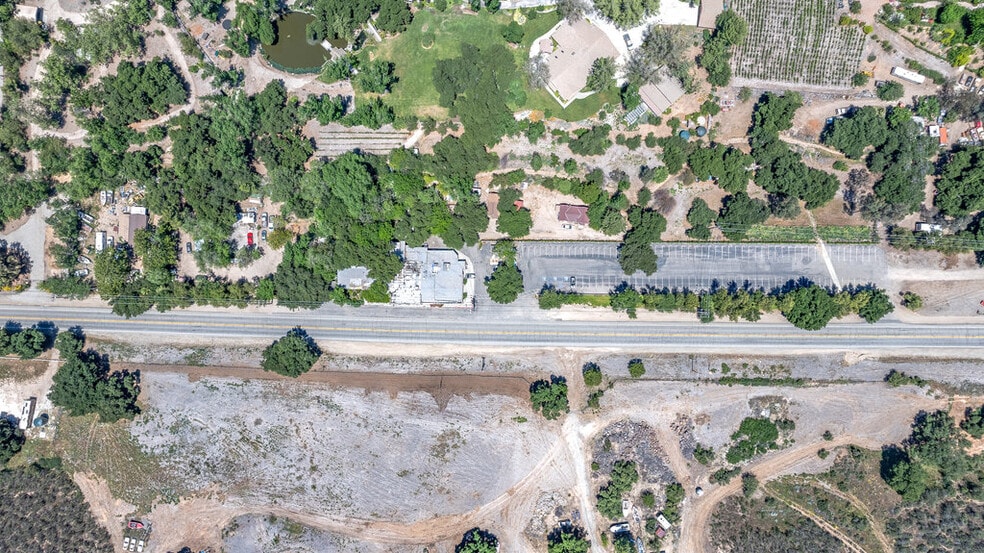 More Photos Of 12625 Sierra Hwy, Santa Clarita Restaurant For Sale