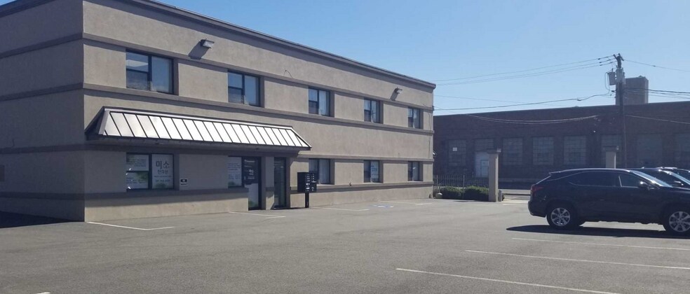 More Photos Of 29 Fairview St, Palisades Park Office For Lease