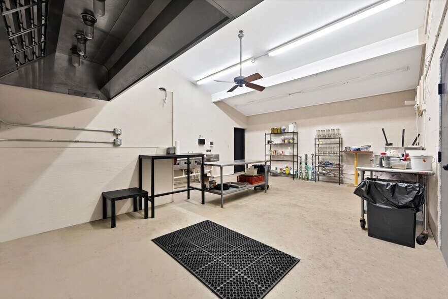 More Photos Of 1517 E Las Olas Blvd, Fort Lauderdale Bar For Lease