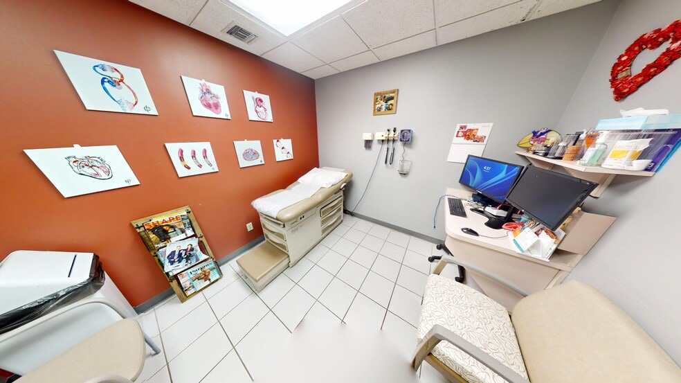 More Photos Of 1027 SE Ocean Blvd, Stuart Medical For Sale