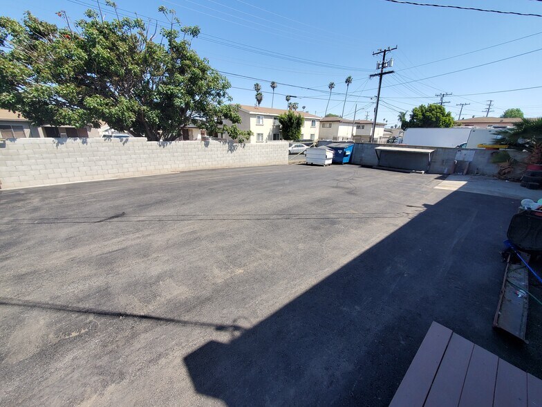 More Photos Of 1050 S La Brea Ave, Inglewood Warehouse For Lease