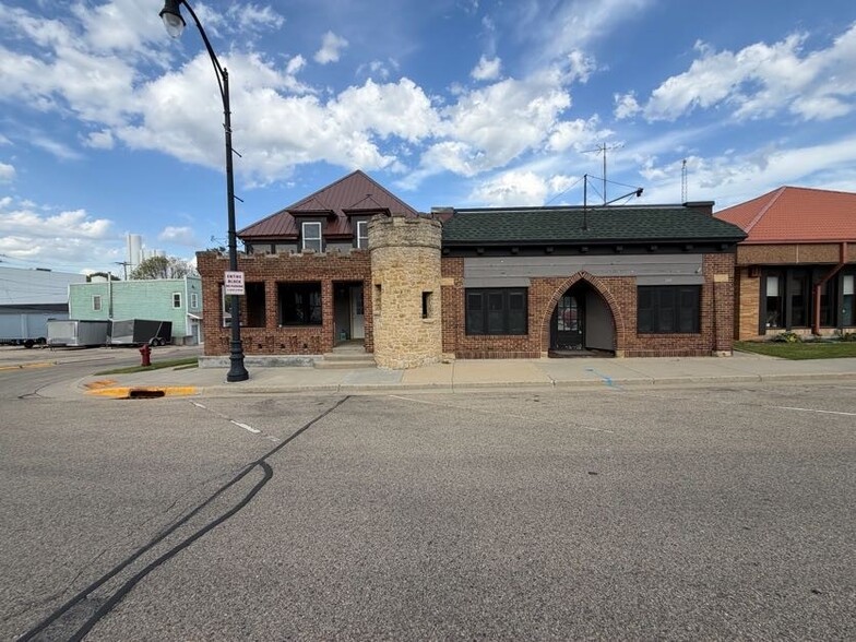 Primary Photo Of 244 N Main St, Monticello Flex For Sale