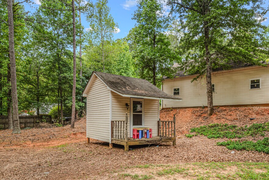 More Photos Of 170 St Gabriel Way, Fayetteville Light Manufacturing For Sale