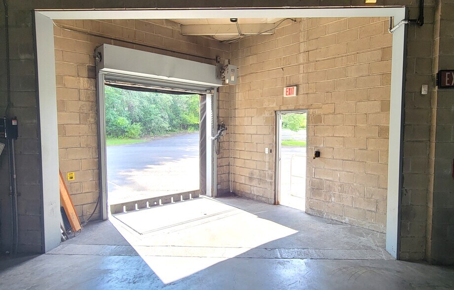 More Photos Of 53 Smith Rd, Middletown Warehouse For Sale