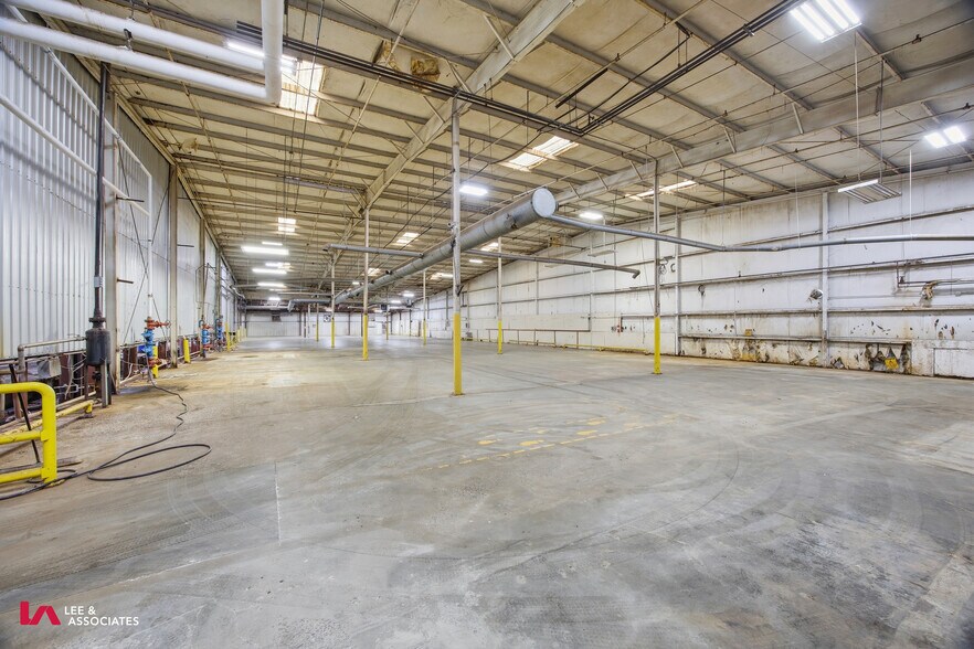 More Photos Of 101 Conyers Industrial Dr, Cartersville Warehouse For Sale